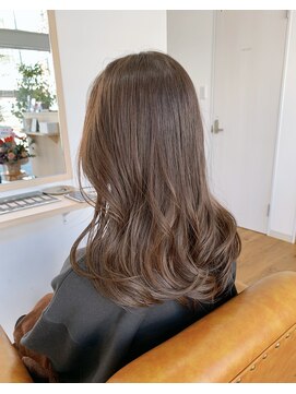 コムヘアー(COM HAIR) ラフウェーブ　ブラウンベージュ