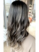 トリニティ(trinity)&nbsp;バレイヤージュ・白髪かバー・グレージュ【豊見城・南風原】