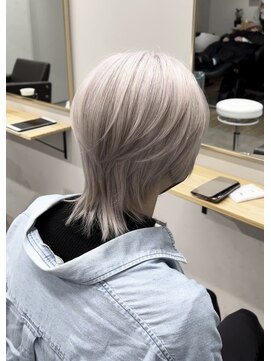 リグ 横浜(Lig.) ケアブリーチ/ハイトーンカラー/ダブルカラー/ウルフカット