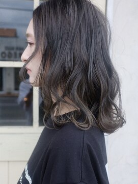 シーン(SINN.) ミディアムスタイル