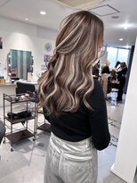 キング 枚方店(K!ng)&nbsp;【枚方、高槻、梅田】ホワイトハイライト