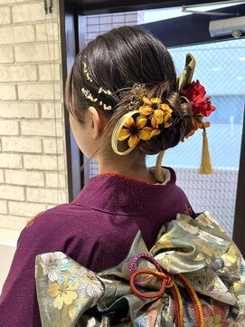 トルネード(TORNADO) 成人式ヘアカチモリヘアシニヨンヘア振袖金箔水引K20241025