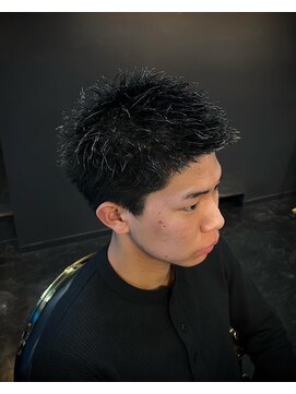 キングスマントーキョー 府中店(KINGSMAN TOKYO) スパイキーショート