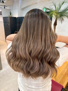 メリー オオサカ(Merly Osaka) バレイヤージュ