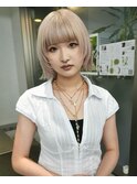 ミルクティーホワイトベージュレイヤーボブ