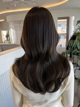 ビビバイベル(BiVi by BHEL) 桑名ロングレイヤーカットハッシュカット透明感カラー重めロング