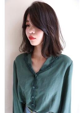 ヘアースペース ブイ(hair space V) ナチュラルでお上品なボブ