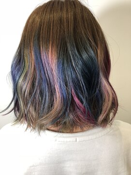 ビヨンドイー(beyond E) ユニコーンカラーグラデーションミニボブ