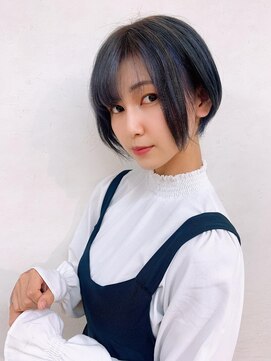 リア(Lia by KENJE) Lia＆汐見悠佑　刈り上げショートボブ＆ハイライト