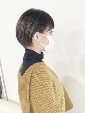 ジーニー 横浜(giinii) 大人可愛い20代30代40代前下がりショートボブ丸みショート◎横浜