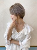 ショート×ハイライト白髪ぼかし×シルキーベージュ[心斎橋]