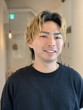 アルジャーノンシロ(ALGERNON shiro) センターパート/メンズカット/ハイトーン