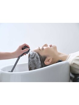 『髪の悩みに本気で向き合う』頭皮から美を整えるエイジングケア＊女性ならではのお悩みもお聞かせください