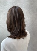 オリーブブラウン