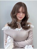 ブリーチカラー×ミルクティーベージュ◎韓国風くびれヘア