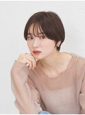 前下がり気味のタイトなショートボブ