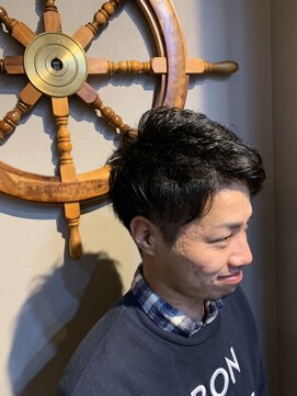 バーバー スタジオ ラフテル(Barber Studio RAFTEL) 2ブロックショート フェザーマッシュ  ソフトツーブロック