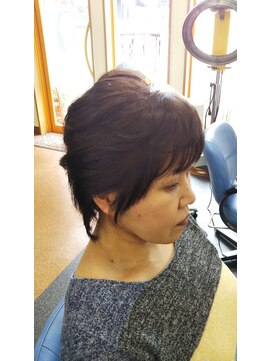 ベリーベリー 美容室(very very) 【very－very美容室】ウルフ、ショートカット