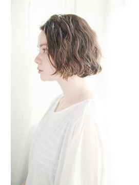 リーニアプラスエヌ(LINHA +n) 20代30代40代　かきあげAラインボブ【長浜】