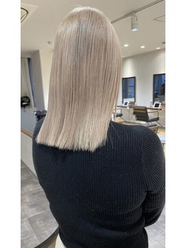 ロンドルーチェ 心斎橋(Lond luce) ダークアッシュ/ミディアムレイヤーカット［髪質改善/縮毛矯正］