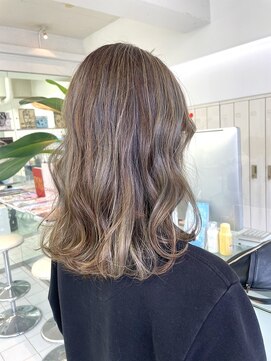 ルートエイチ 市川(Root H) ショコラアッシュ ヘルシースタイル ふんわりカール 市川