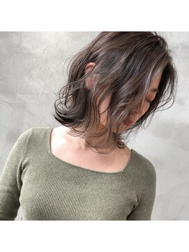 ギークス(GEEKS) 【GEEKS渋谷】チャコールグレー/20代30代/オフィス/透明感/小顔