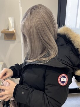 リグ 横浜(Lig.) ミルクティー/ケアブリーチ/ダブルカラー/ホワイトベージュ