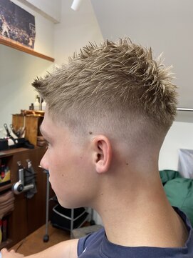 フェードアンドライン 三軒茶屋店(FADE&LINE) クルーカット