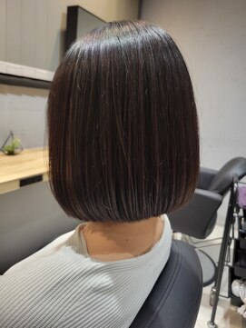 オペラバイジーナ(OPERA by ZINA) 顎下2センチボブ