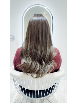 ジュエル(JEWEL) ナチュラルハイライトカラー オフィススタイルも可能