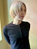 ヴヴ(Bub)&nbsp;ハイトーン ホワイトベージュ ブリーチ ハンサムショート