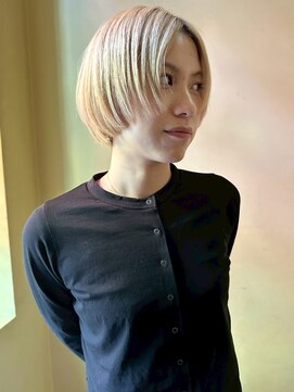 ヴヴ(Bub) ハイトーン ホワイトベージュ ブリーチ ハンサムショート