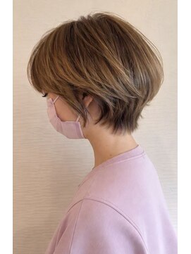 ボンド(hair salon bonD) レイヤーショート白髪ぼかしハイライト【30代40代髪質改善】