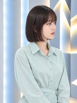 フォト 新宿三丁目(foto)&nbsp;髪質改善縮毛矯正地毛風ストレート切りっぱなしボブ