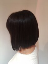 パティオンツー(PATIONN2)&nbsp;多毛の方もコンパクトに。肩に付かないバング有り前下がりボブ