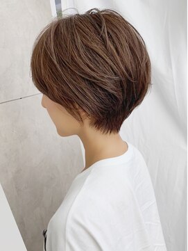 アヴァロン(AVALON) 30.40代にオススメ×絶壁解消×丸みのあるくびれショート◎