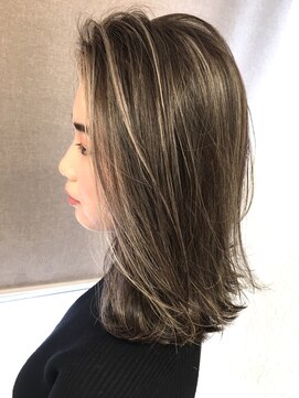 オリ(‘Oli) 外ハネ_パールベージュ