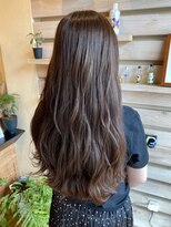 サロンドカスティーロ(salon de castillo)&nbsp;20代30代40代大人可愛いゆるふわアッシュブラウン黒髪暗髪耳掛け