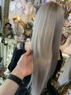 ユウハウスビジュー(YU HOUSE BIJOU) シルバーホワイトStyle♪