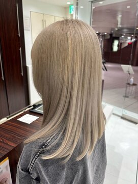 タヤ 千葉そごう店(TAYA) グレージュカラー