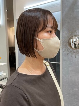 ポジ(poji) ボブ　ミルクティーベージュ　艶髪　髪質改善カラー　ショート