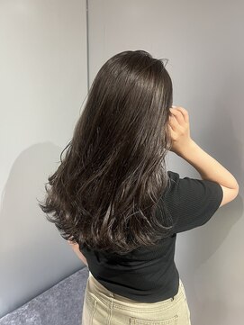 アルーシェ 新宿店(Alushe) オリーブグレージュ