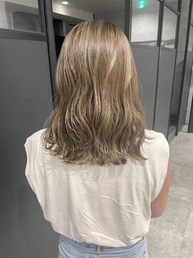 アンダーバーホワイト 泉佐野店(_WHITE) ☆ ハイライトカラー ケアブリーチ ダブルカラー イルミナ