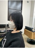 ブルーブラックが可愛いミニボブ