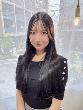 ウミネコ 表参道店(Umineko) 暗髪でも重く見えない透明感ブルーブラック