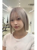 ホワイトベージュカラー10代20代ブリーチカラー