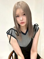 アモレット 天文館店(amoretto)&nbsp;ベージュ ハイトーン ブリーチ レイヤーカット 顔周りカット