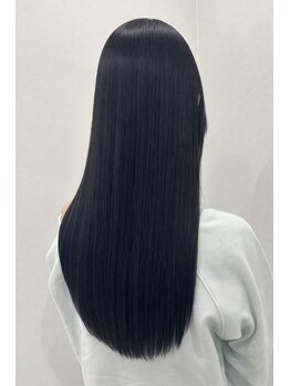 クオン(Kuon)の写真/髪に優しい酸性ストレートをご提供◇自然な仕上がりの縮毛矯正で毛先まで潤う艶髪に導きます♪