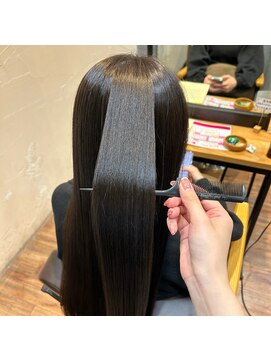 シキオリ(SHIKIORI) 光がきれいに反射する、なめらかでツヤのある質感に◎