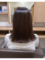 ロッカ(ROCCA) 艶感チョコレートブラウン×切りっぱなしミディ